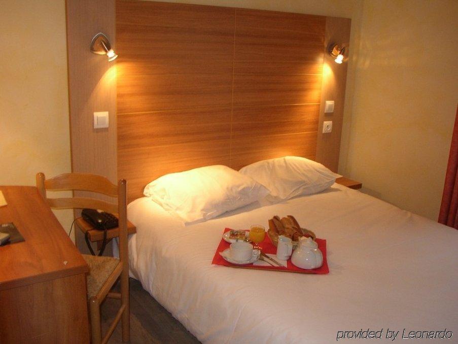 Brit Hotel Macon Centre Gare Room photo